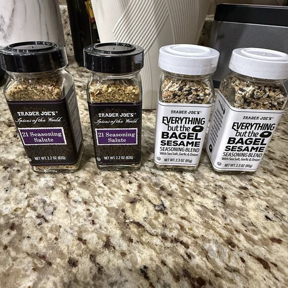 Trader Joe's 21 Seasoning‎ Salute |EVERYTHING but the BAGEL SESAME 4 pack - Picture 1 of 2